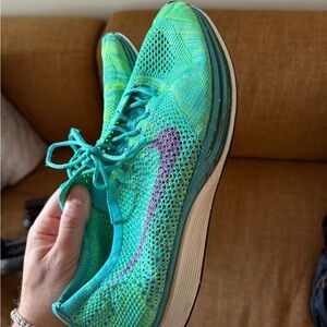 Nike Men's Flyknit Racer Size 14